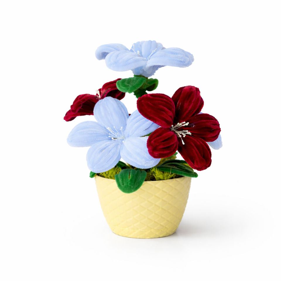 Dekoratif Şönil Yapay Çiçek – Kırmızı & Mavi Renkli Saksılı Tasarım