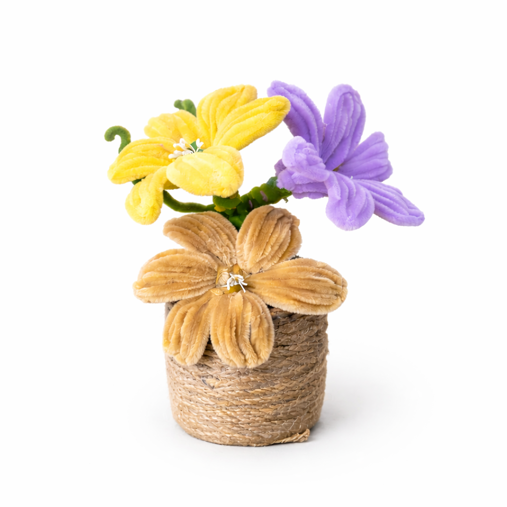 Dekoratif Şönil Yapay Çiçek – Hasır Saksılı Çok Renkli Tasarım